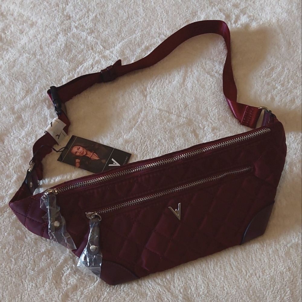 🌺 NWT Vanessa Williams Quilted Fanny Pack